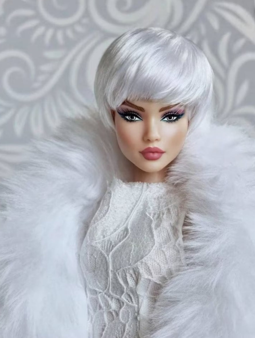 Winter Mood Vegan Mohair Wig for 1/6 Fashion Dolls, 3-4" Head