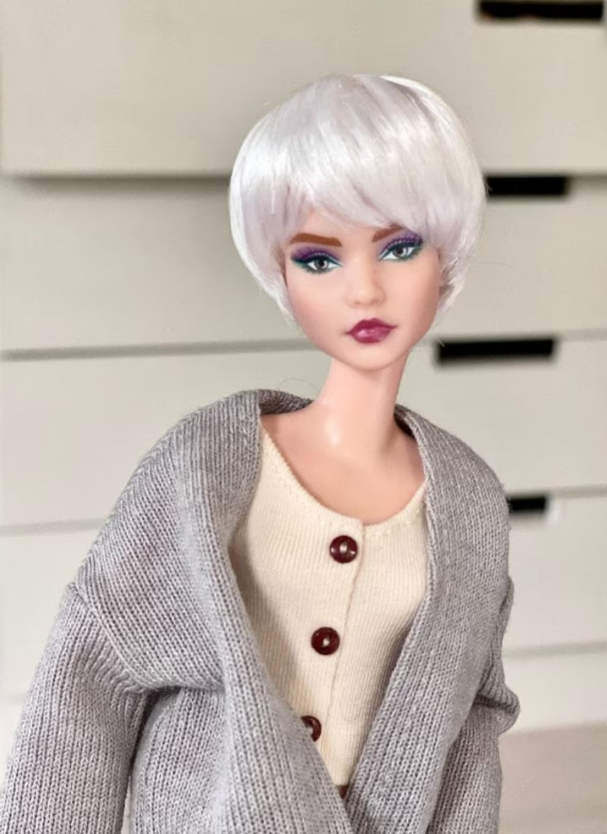 Winter Mood Vegan Mohair Wig for 1/6 Fashion Dolls, 3-4" Head