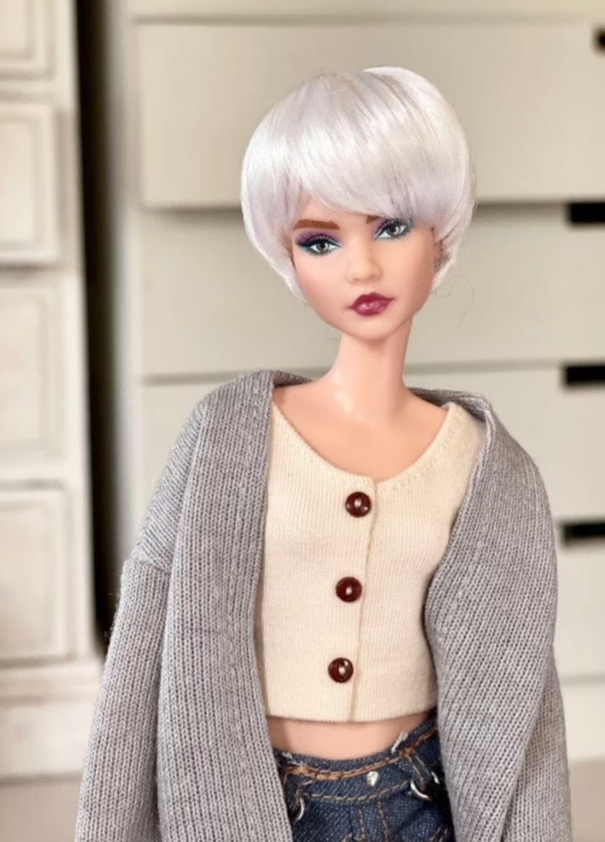 Winter Mood Vegan Mohair Wig for 1/6 Fashion Dolls, 3-4" Head