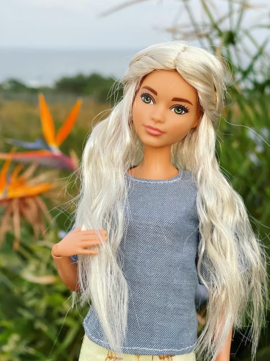 Shadow White Vegan Mohair Wig for 1/6 Fashion Dolls, 3-4" Head