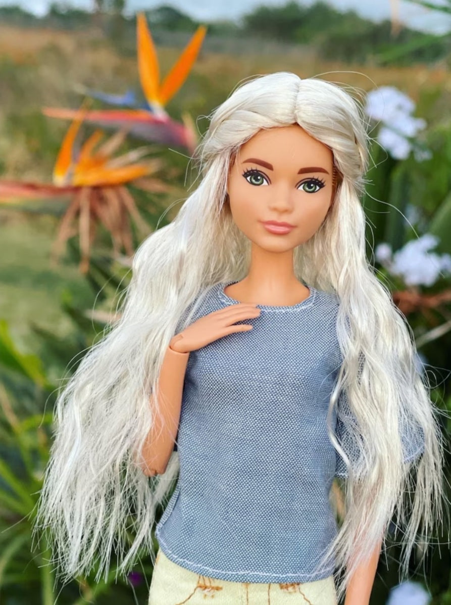Shadow White Vegan Mohair Wig for 1/6 Fashion Dolls, 3-4" Head