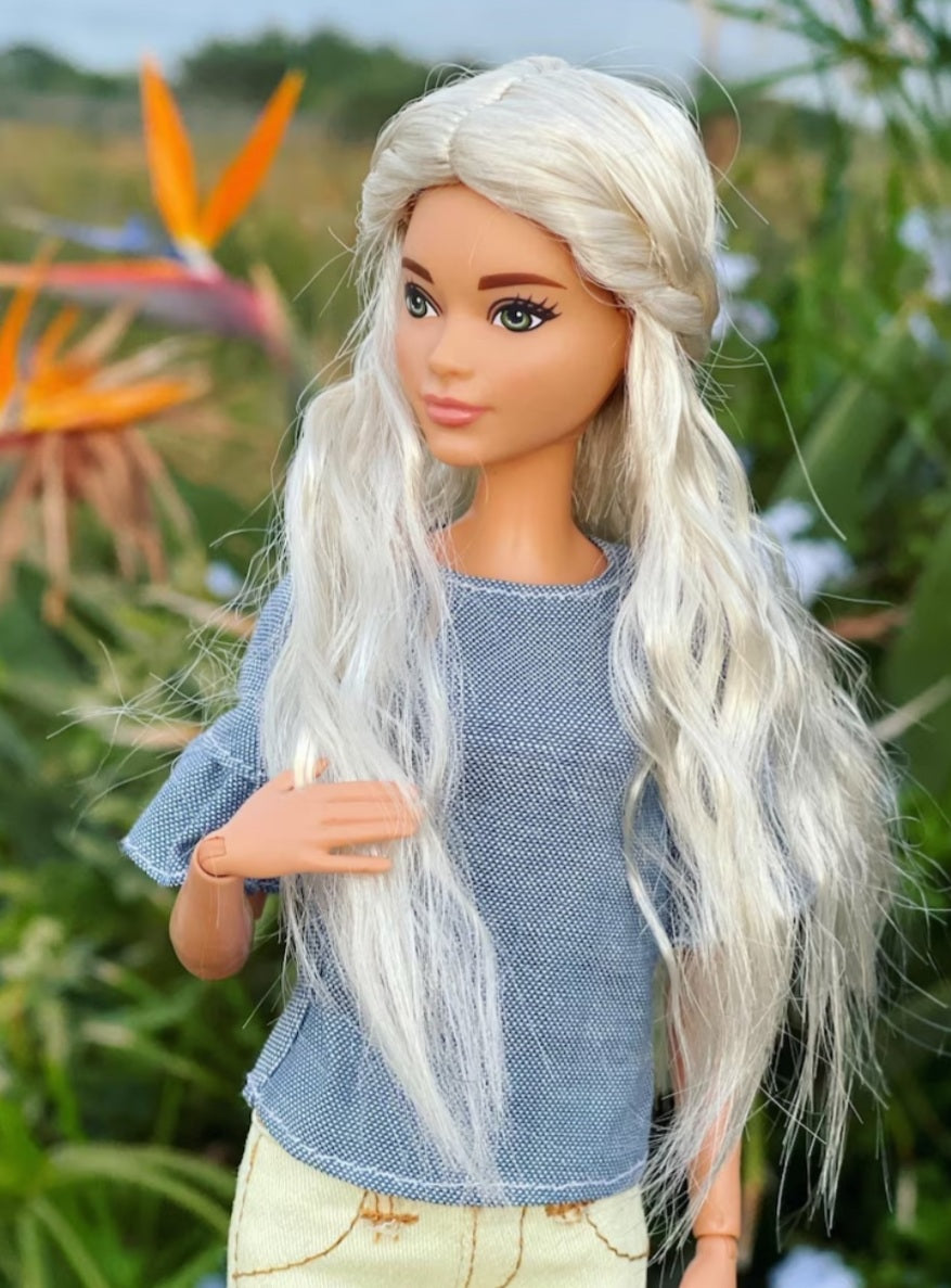 Shadow White Vegan Mohair Wig for 1/6 Fashion Dolls, 3-4" Head