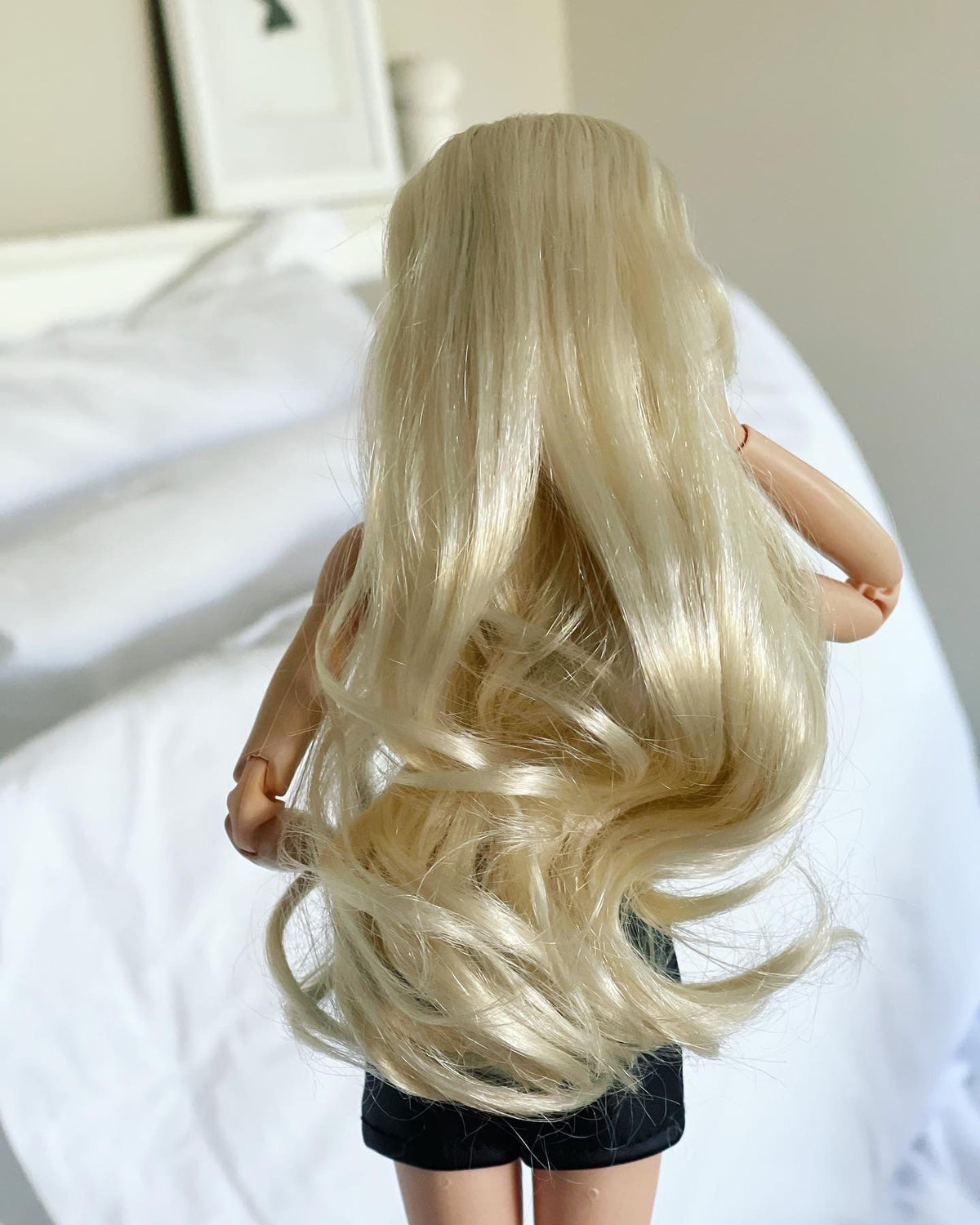 Alba wig for 1/6 fashion doll
