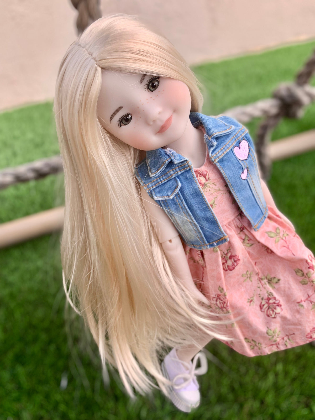 Exclusive Vegan Mohair Custom doll WIG fits 8-9" head size Kaye Wiggs, RRFF, Meadowdolls Dumplings , bjd, "Stretch Fit" Zazou dolls