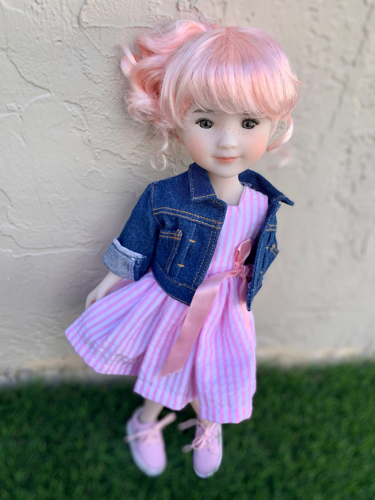 Exclusive Vegan Mohair Custom doll WIG fits 8-9" head size Kaye Wiggs, RRFF, Meadowdolls Dumplings , bjd, "Stretch Fit" PREorder