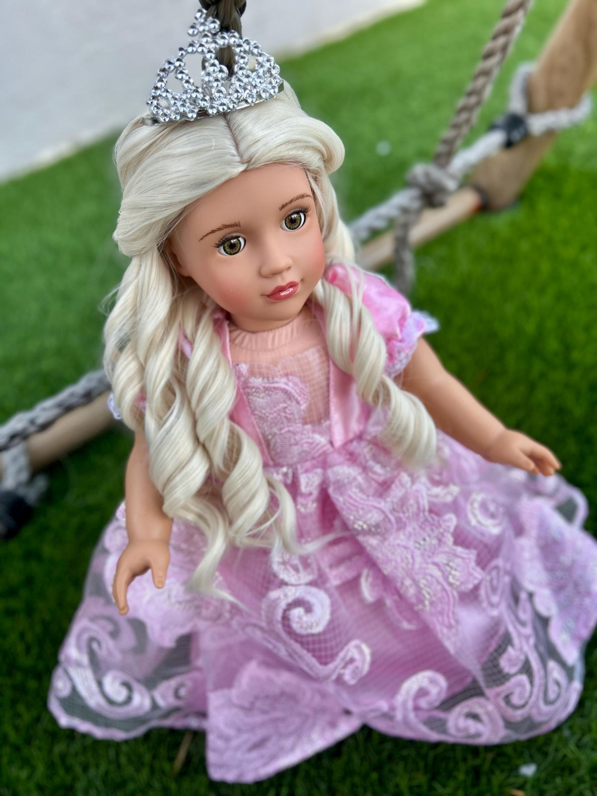 Luxury Custom doll wig for 18" American girl Dolls - Heat Safe - Tangle Resistant - fits 11" head size of 18" dolls OG Gotz Blonde Glinda Zazou