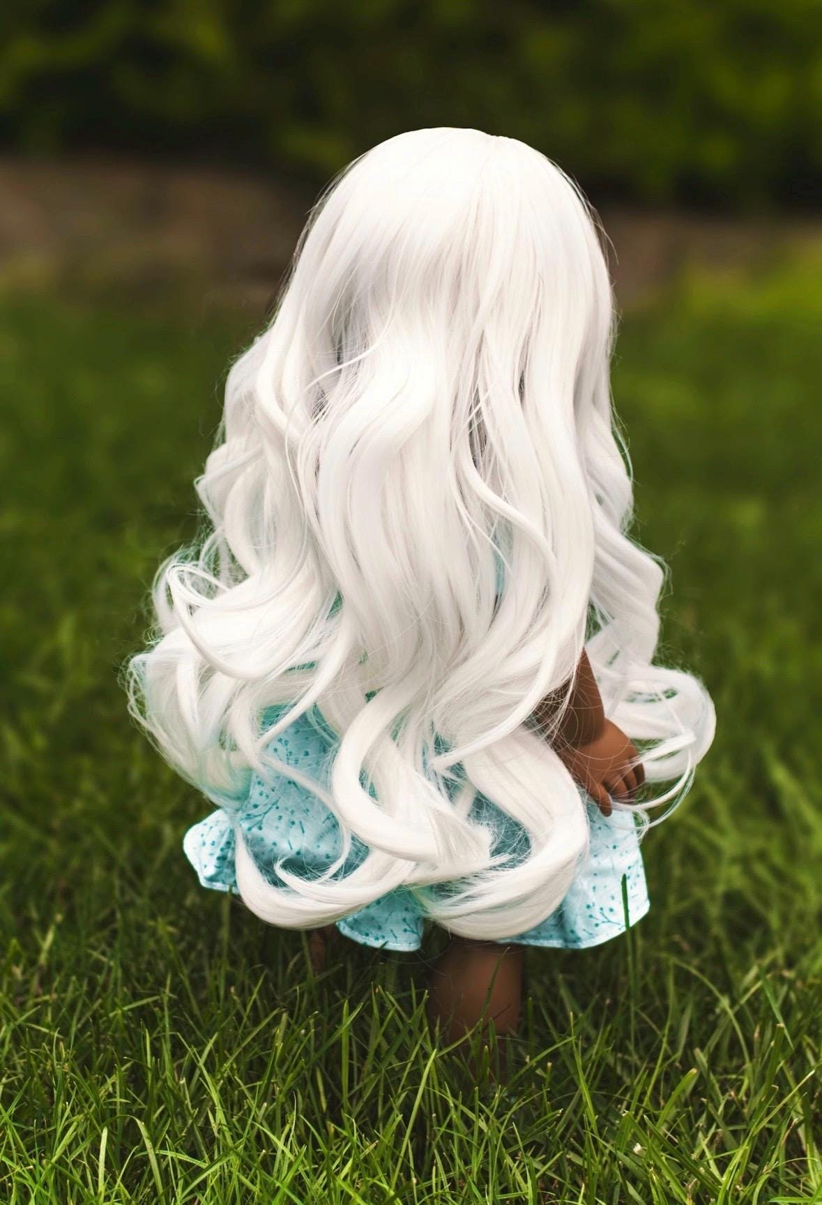 Custom doll wig for 18" Dolls - Heat Safe - Tangle Resistant - fits 11" head size of American Girl Doll OG Blythe Zazou Dolls white