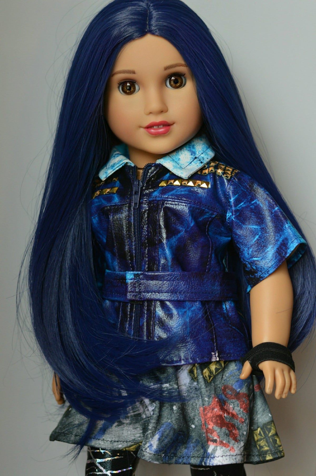 Custom doll wig for 18" American Girl Dolls - Heat Safe - Tangle Resistant - fits 10-11" head size of 18" dolls OG Blythe BJD Gotz Blue Evie