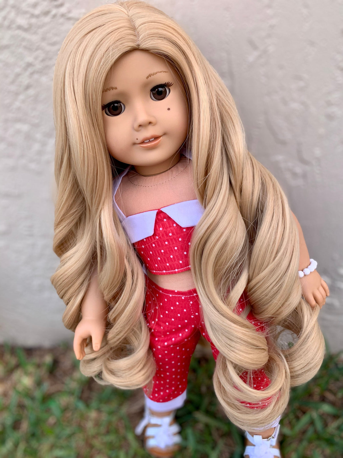 Custom doll wig for 18" American Girl Dolls - Heat Safe - Tangle Resistant - fits 10-11" head size of 18" dolls OG Blythe BJD Gotz Blonde
