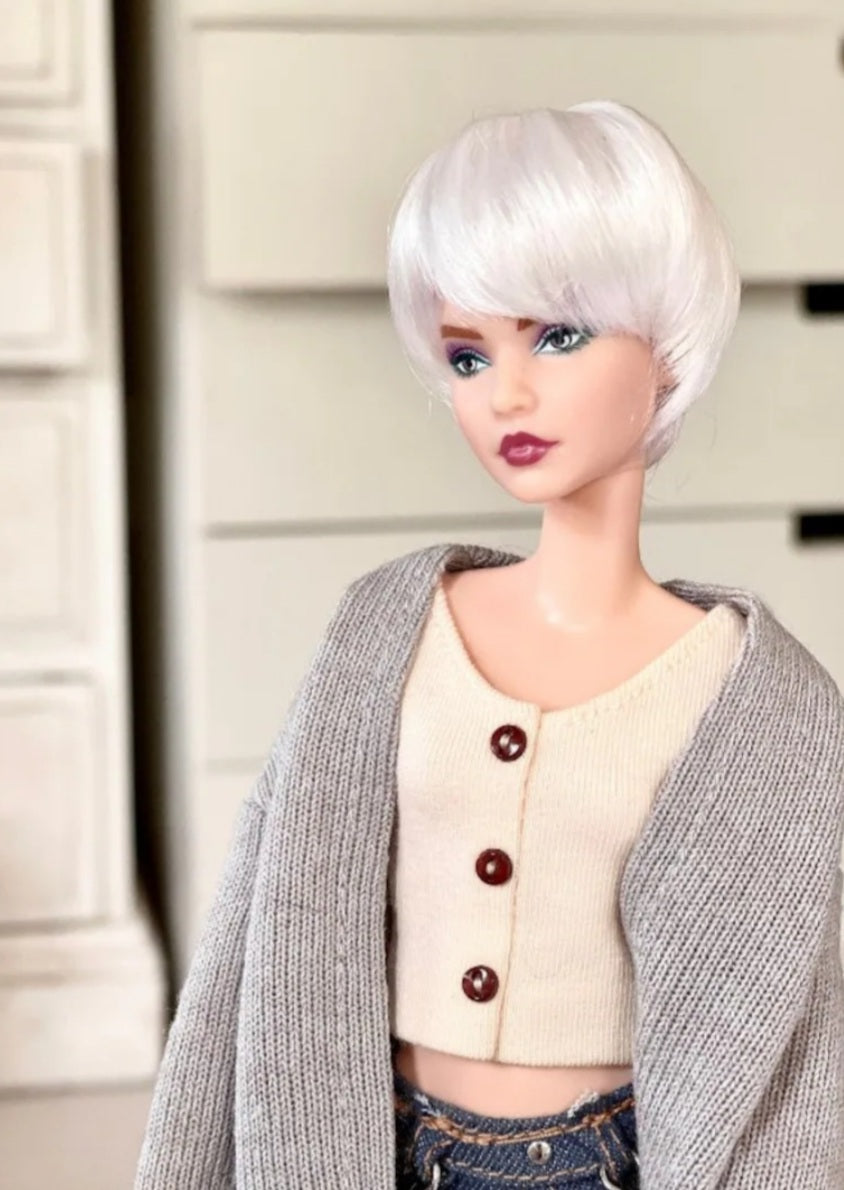 Winter Mood Vegan Mohair Wig for 1/6 Fashion Dolls, 3-4" Head