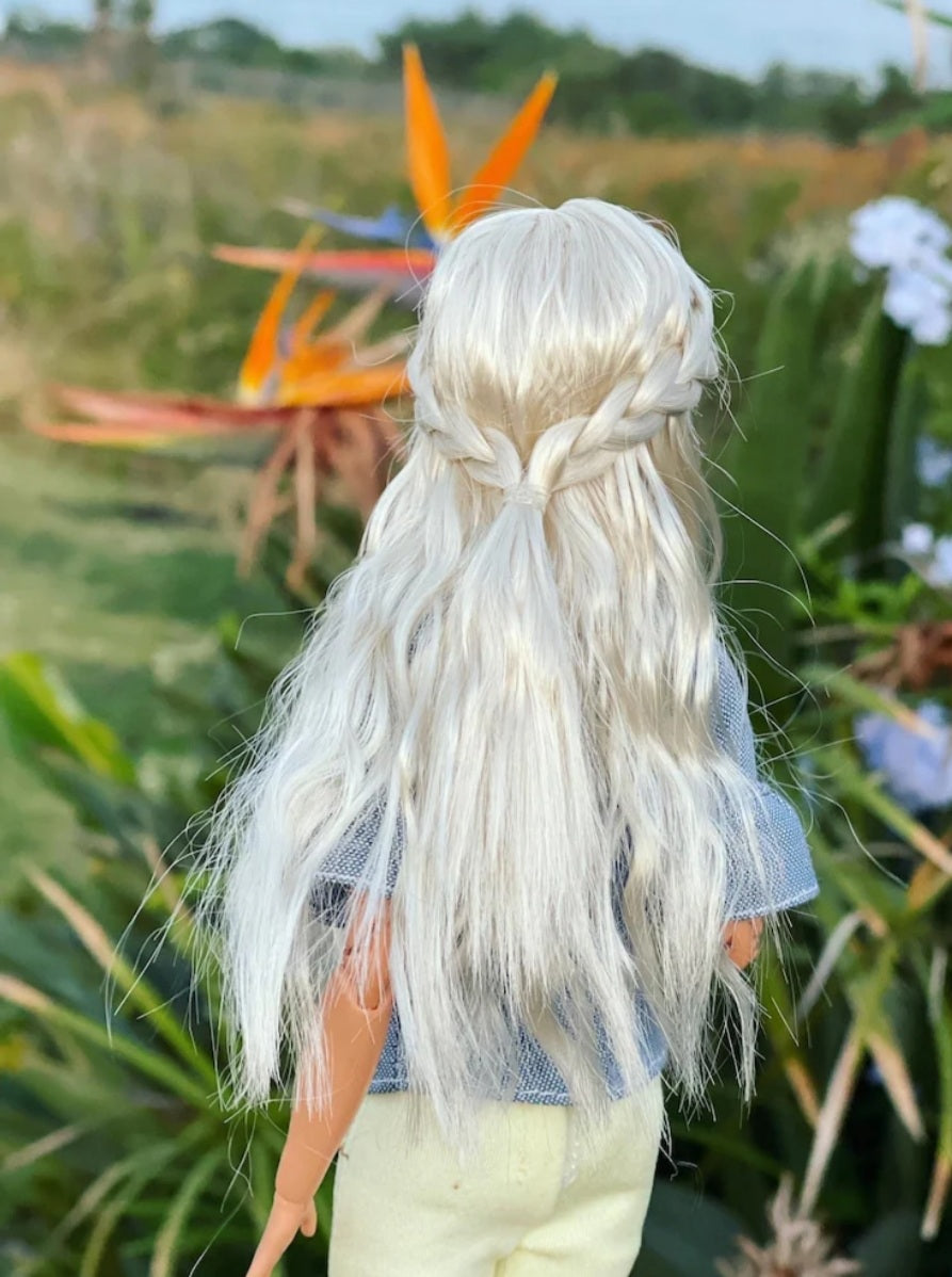 Shadow White Vegan Mohair Wig for 1/6 Fashion Dolls, 3-4" Head