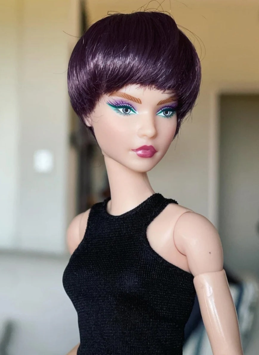 English Violet Vegan Mohair Wig for 1/6 Fashion Dolls, 3-4" Head