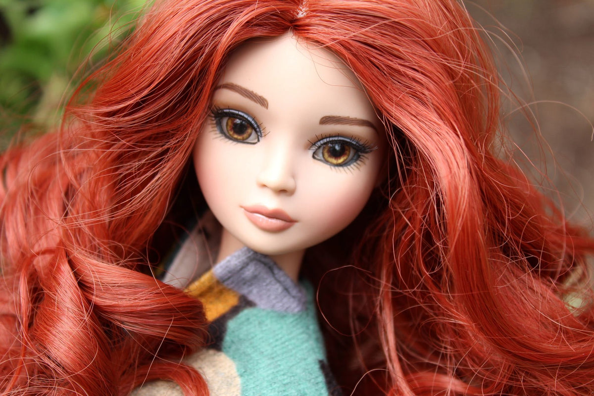 Custom WIG for head size 7" Tonner Ellowyne, My Meadow Avery, Mini Pal Maru and Friends, Liz Frost girls  Fits like a 7.25"