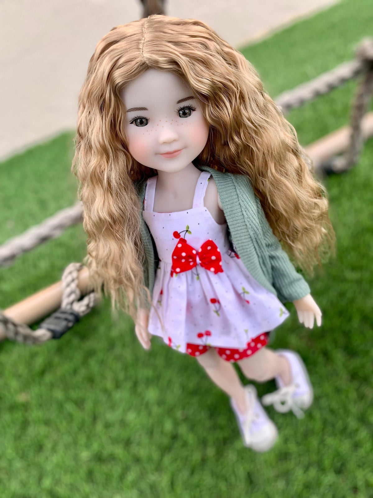 Exclusive Vegan Mohair Custom doll WIG fits 8-9" head size Kaye Wiggs, RRFF, Meadowdolls Dumplings , bjd, "Stretch Fit"