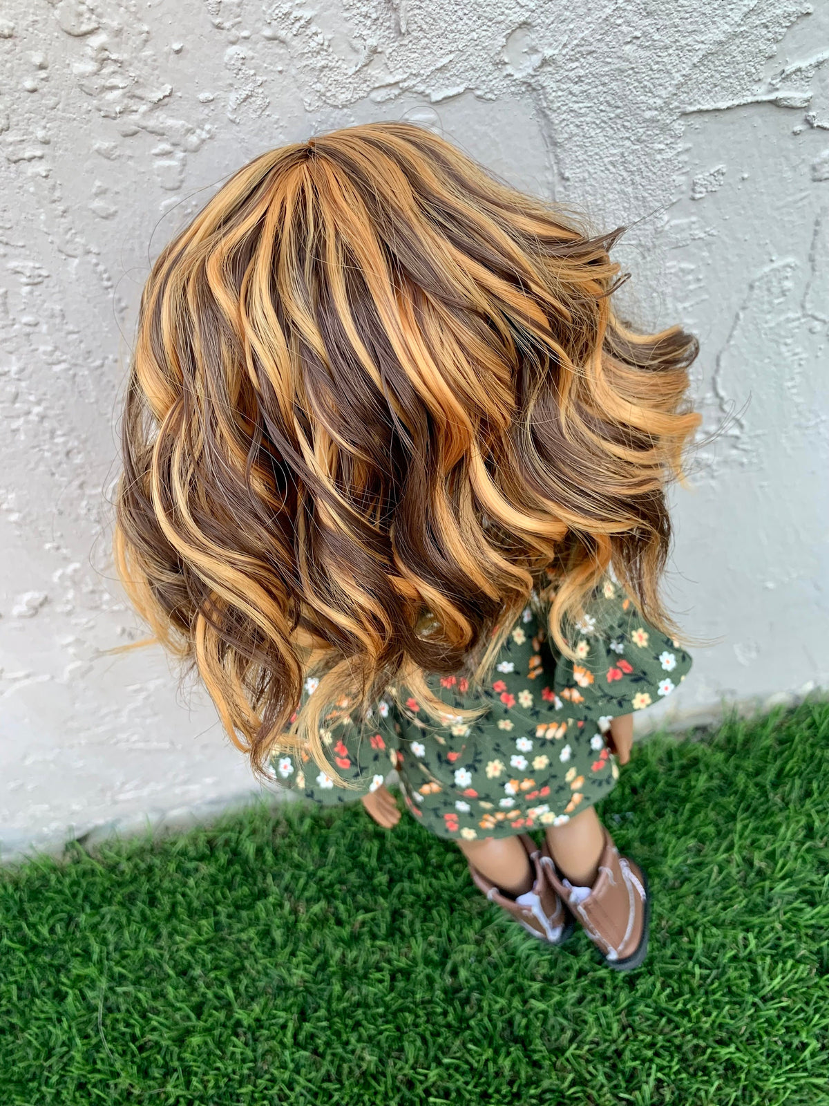 Milky Way heat safe wig for 14" doll