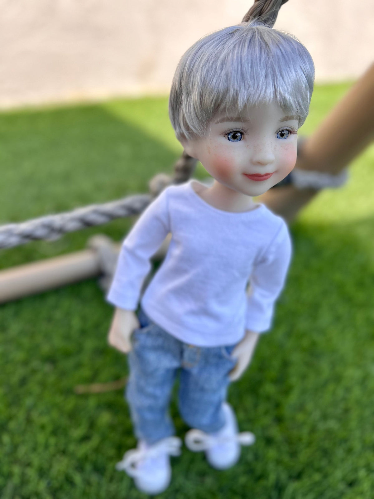 PREORDER Exclusive Vegan Mohair Custom doll WIG fits 8-9" head size Kaye Wiggs, RRFF, Meadowdolls Dumplings , bjd, "Stretch Fit" Silver