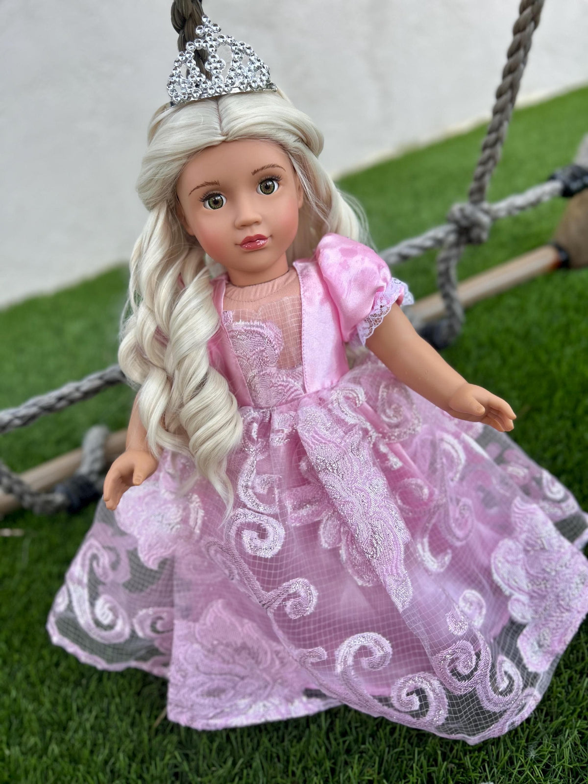 Luxury Custom doll wig for 18" American girl Dolls - Heat Safe - Tangle Resistant - fits 11" head size of 18" dolls OG Gotz Blonde Glinda  Zazou
