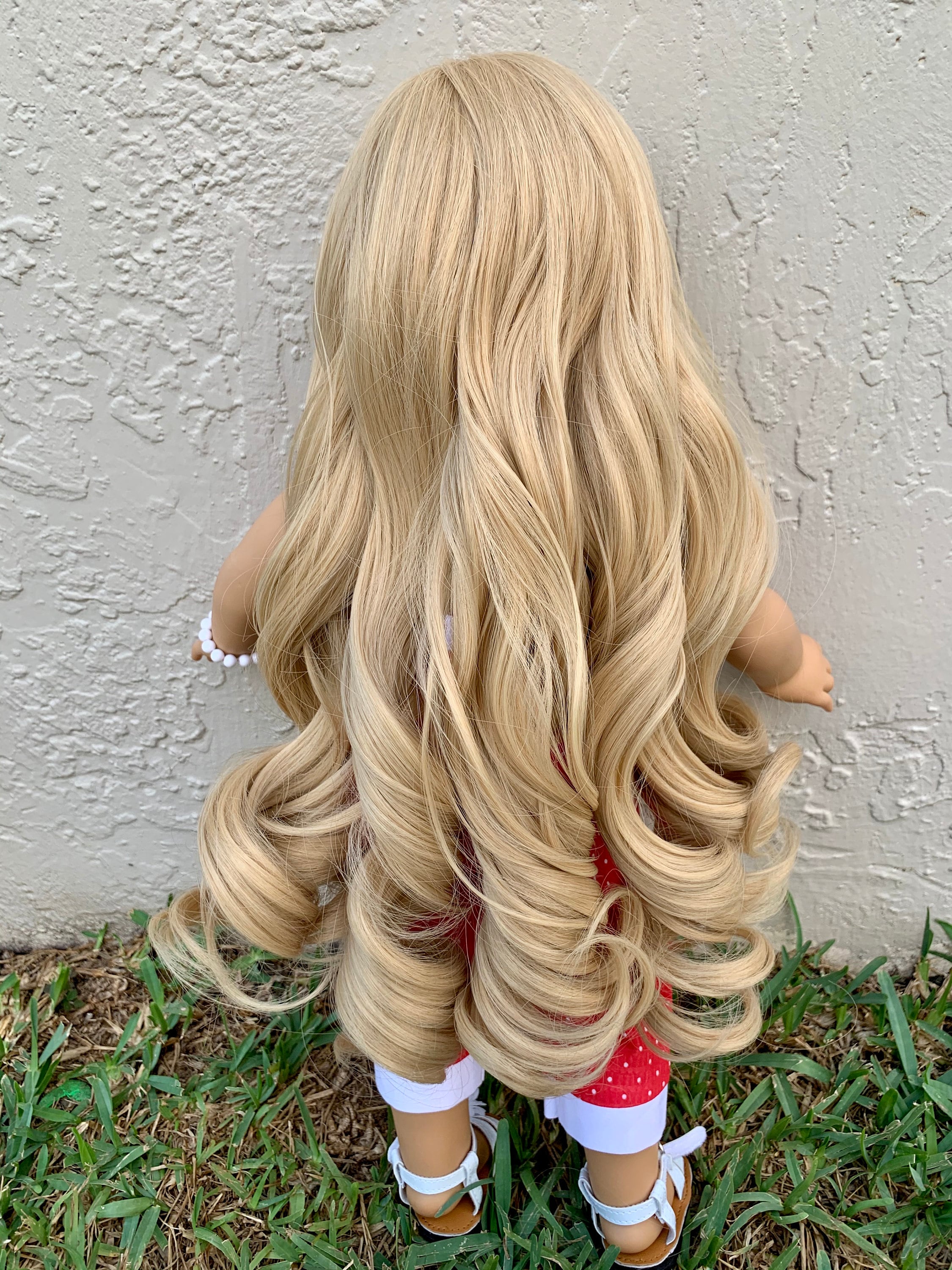 Custom doll wig for 18" American Girl Dolls - Heat Safe - Tangle Resistant - fits 10-11" head size of 18" dolls OG Blythe BJD Gotz Blonde