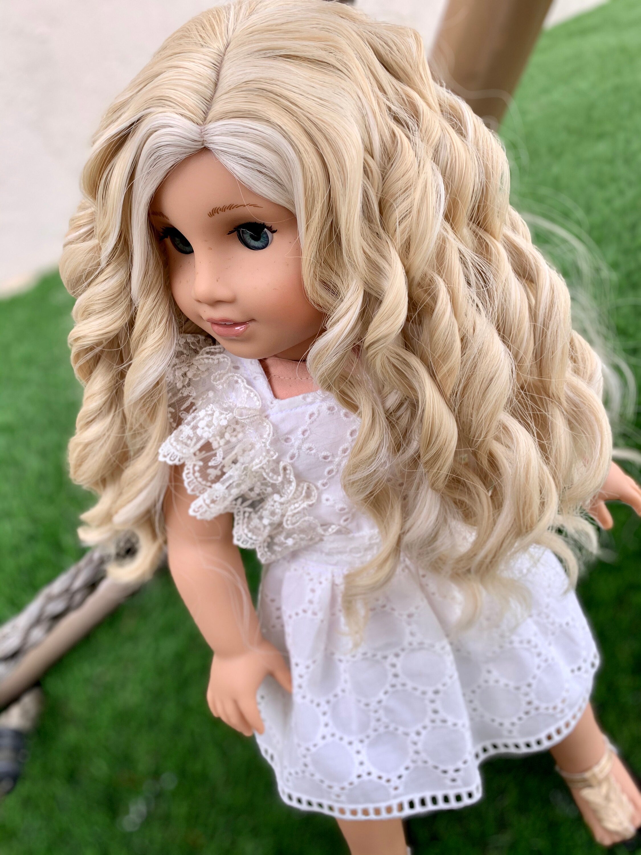 Custom doll wig for 18" American Girl Dolls - Heat Safe- Tangle Resistant - fits 10-11" head size of 18" dolls OG Blythe BJD Gotz Blonde