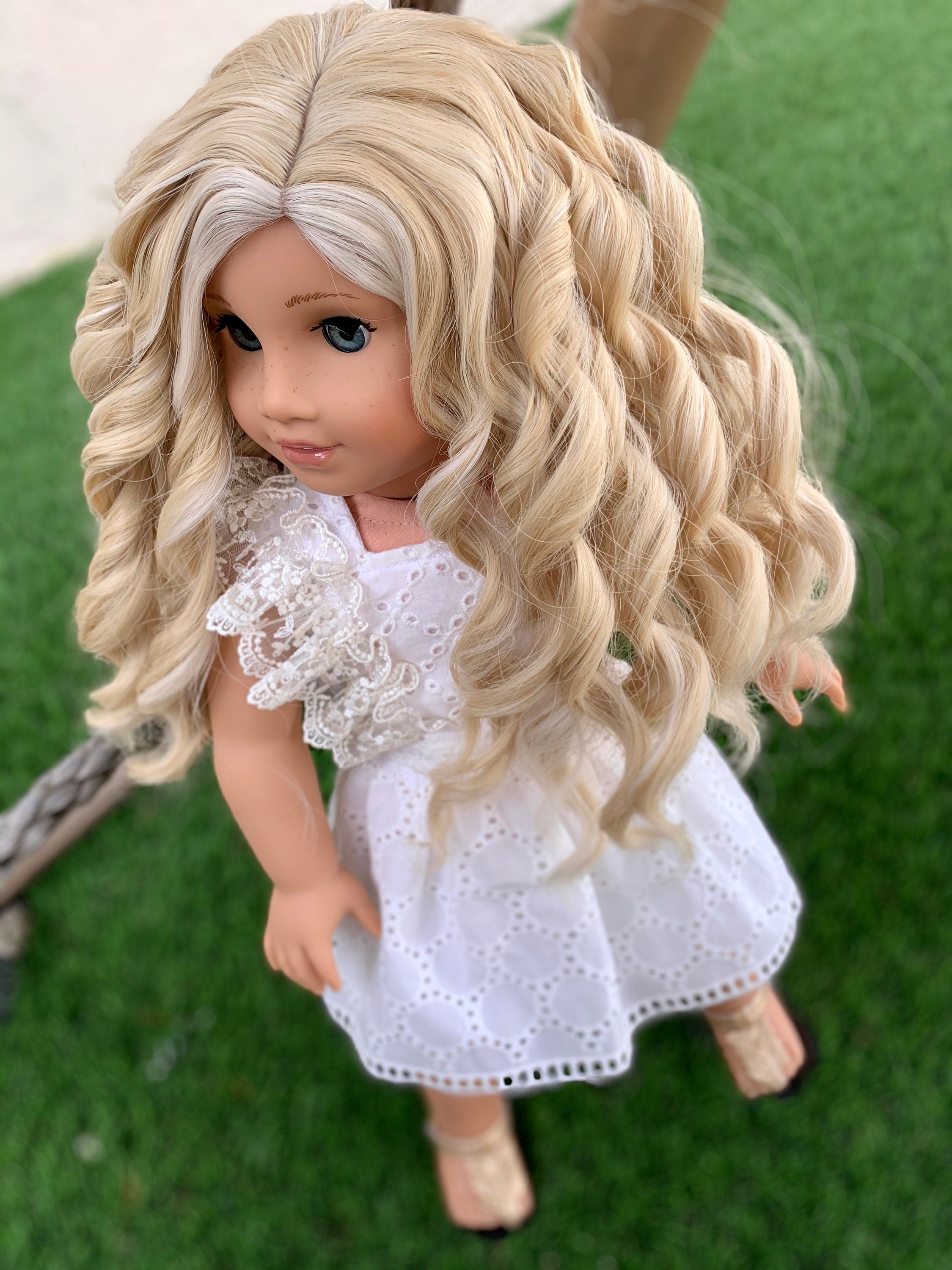 Custom doll wig for 18" American Girl Dolls - Heat Safe- Tangle Resistant - fits 10-11" head size of 18" dolls OG Blythe BJD Gotz Blonde