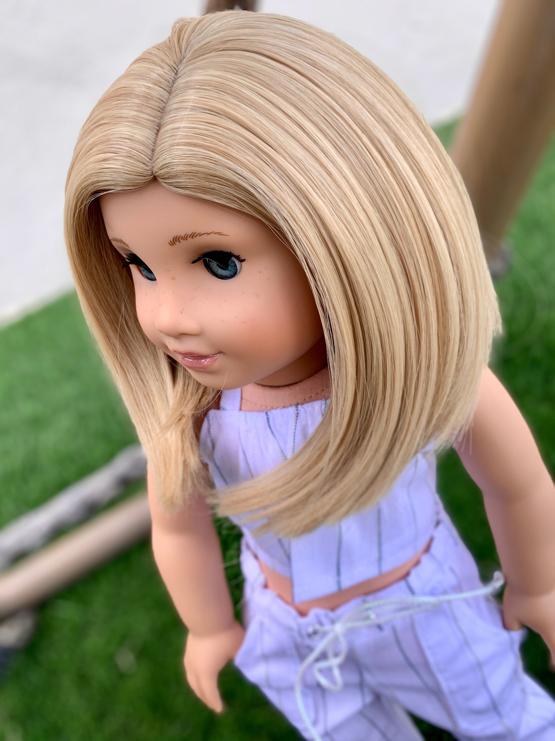 Custom doll wig for 18" American Girl Dolls - Heat Safe - Tangle Resistant - fits 10-11" head size of 18" dolls OG Blythe BJD Gotz bob