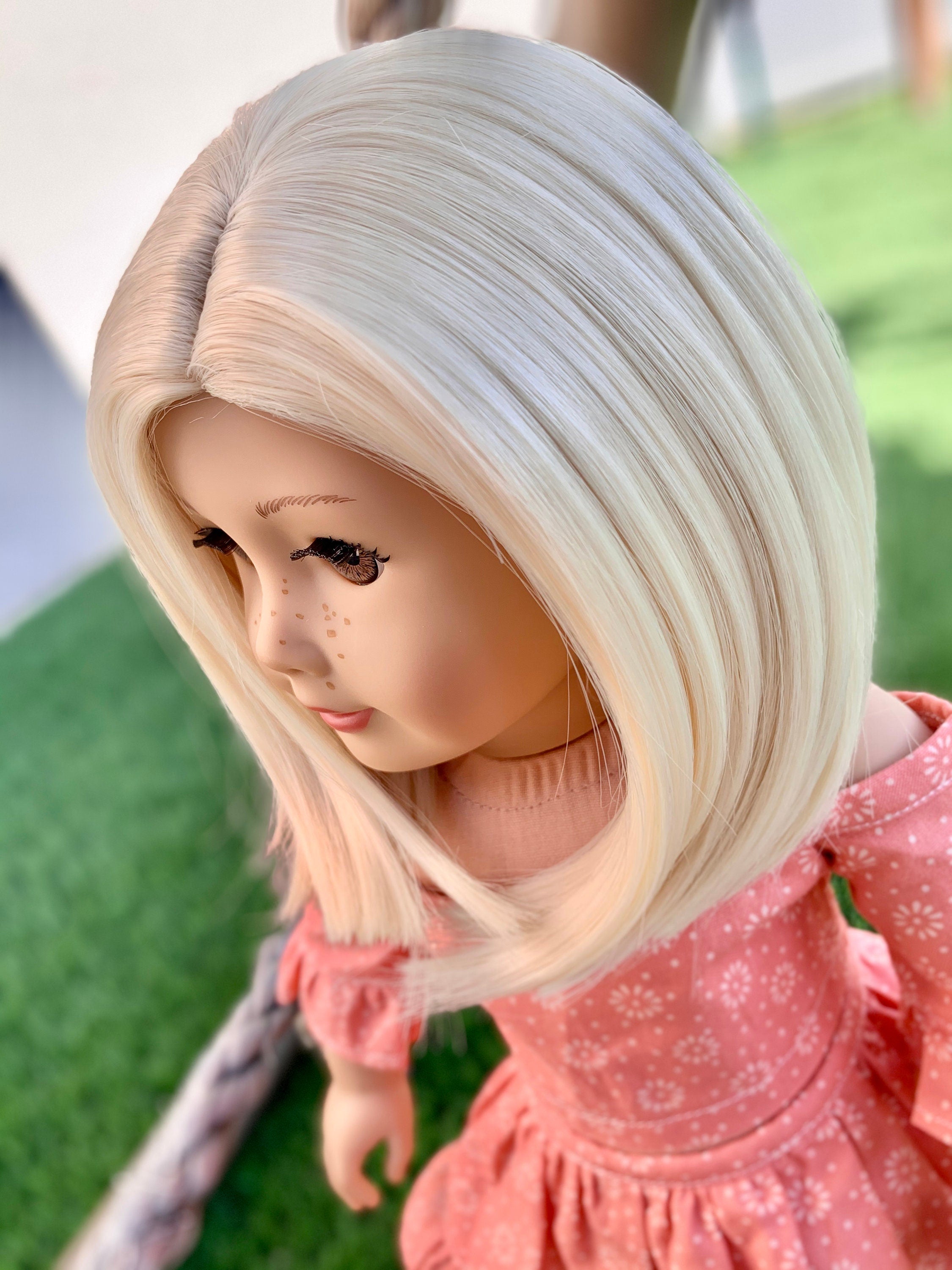 Custom doll wig for 18" American Girl Dolls - Heat Safe - Tangle Resistant -fits 10-11" head size of 18" dolls OG Blythe BJD Gotz Blonde Bob