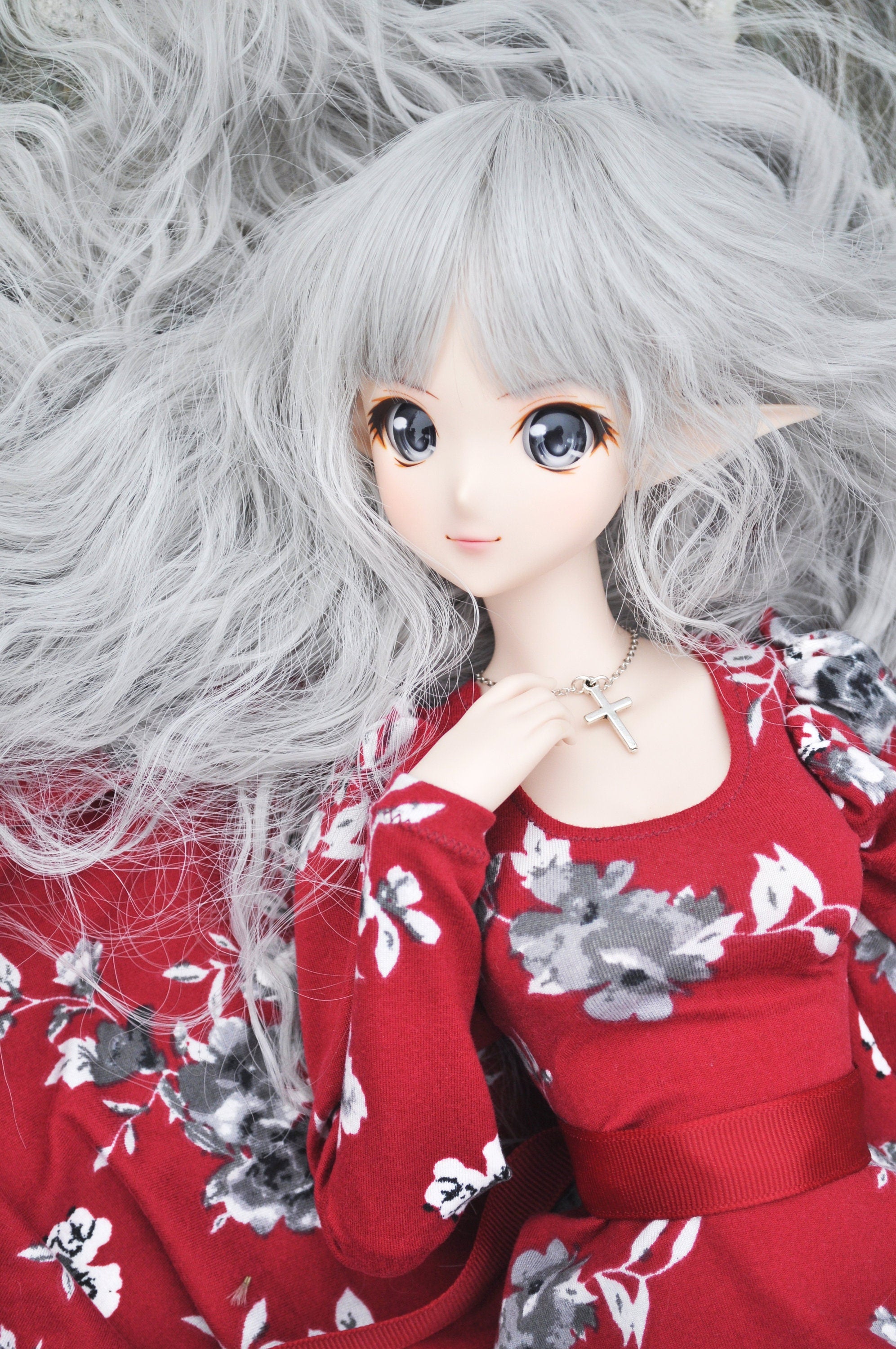Custom doll Wig for Smart Dolls- Heat Safe - Tangle Resistant- 8.5" head size of Bjd, SD, Dollfie Dream dolls Silver Limited