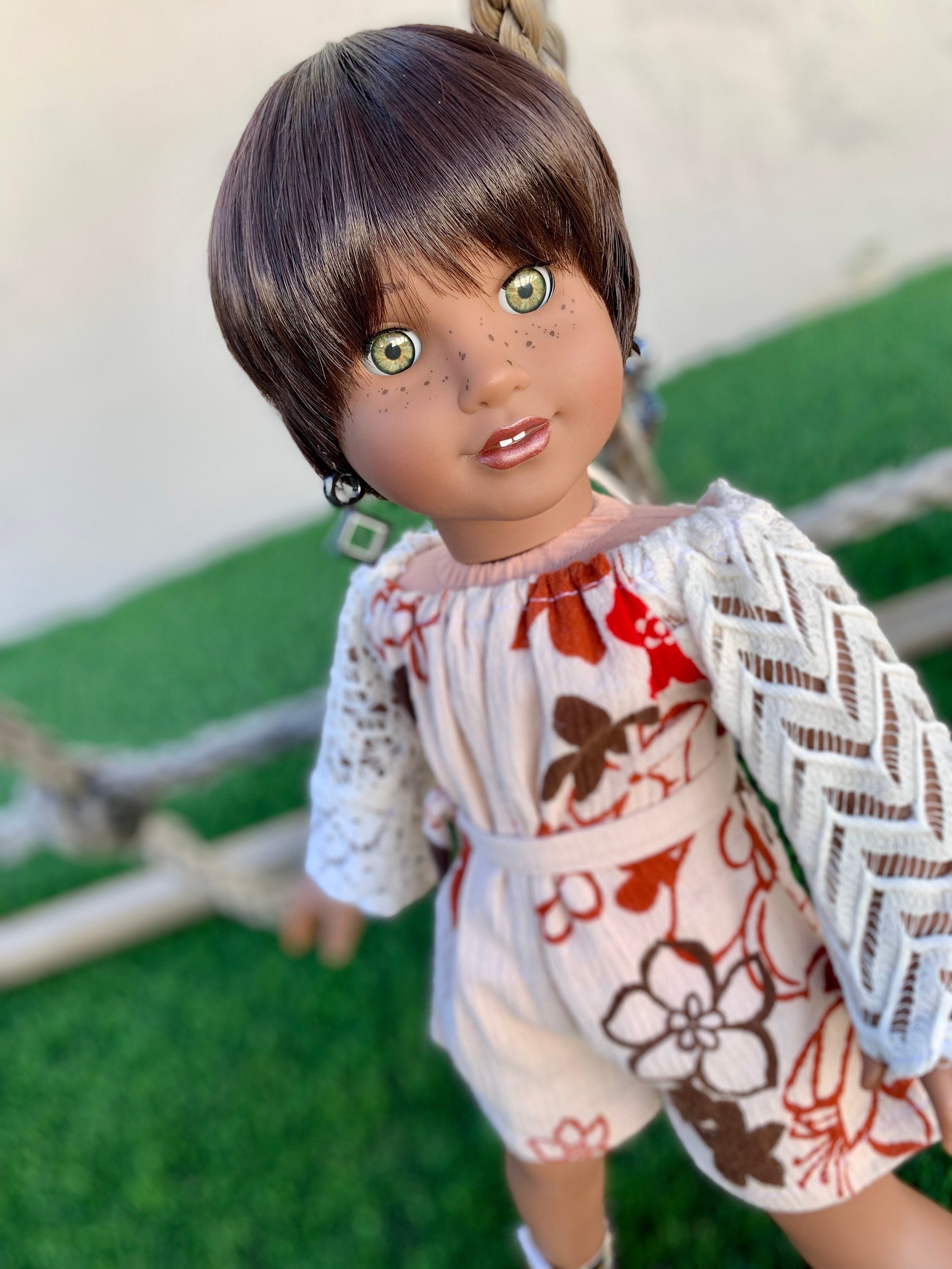Custom doll wig for 18" American Girl Dolls - Heat Safe - Tangle Resistant - fits 10-11" head size of 18" dolls OG Blythe BJD Gotz Pixie