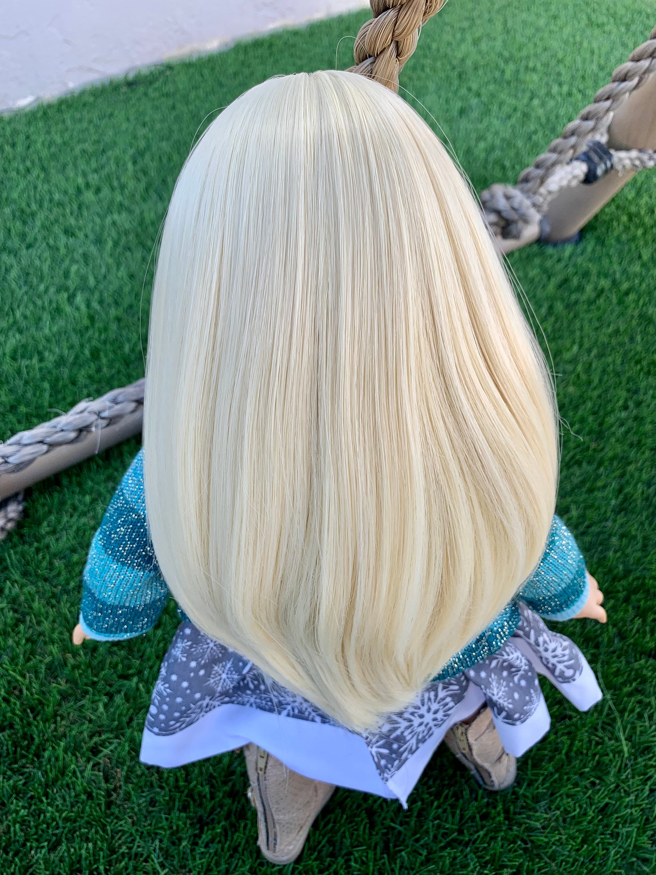 Custom doll wig for 18" American Girl Dolls - Heat Safe - Tangle Resistant - fits 10-11" head size of 18" dolls OG Blythe BJD Gotz  blonde